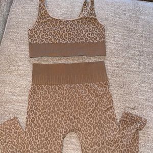 matching cheetah leggings and sports bra